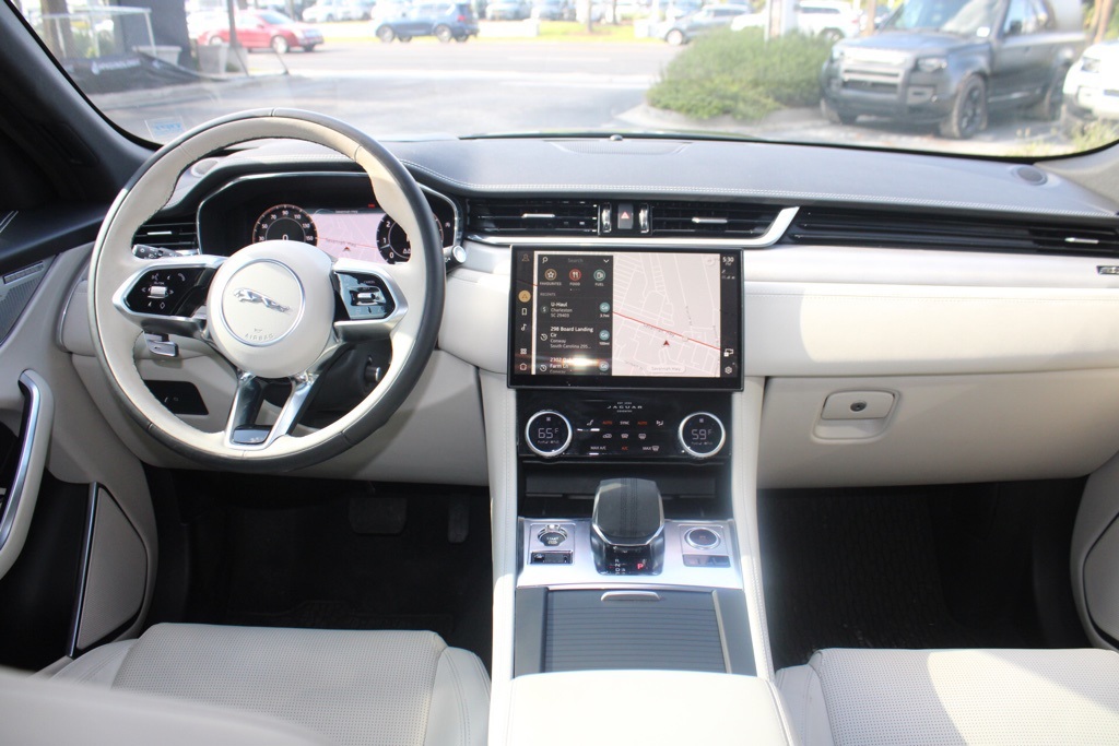 2024 Jaguar F-PACE R-Dynamic S P400 photo 4