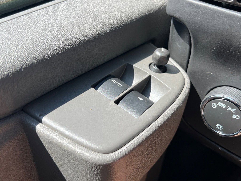 2025 Gmc Savana Cargo 2500 photo 12