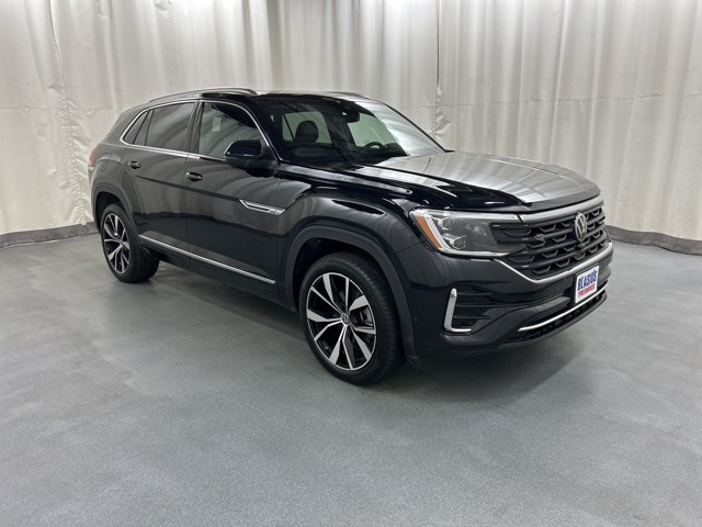 2025 Volkswagen Atlas Cross Sport SEL Premium R-LINE's photo