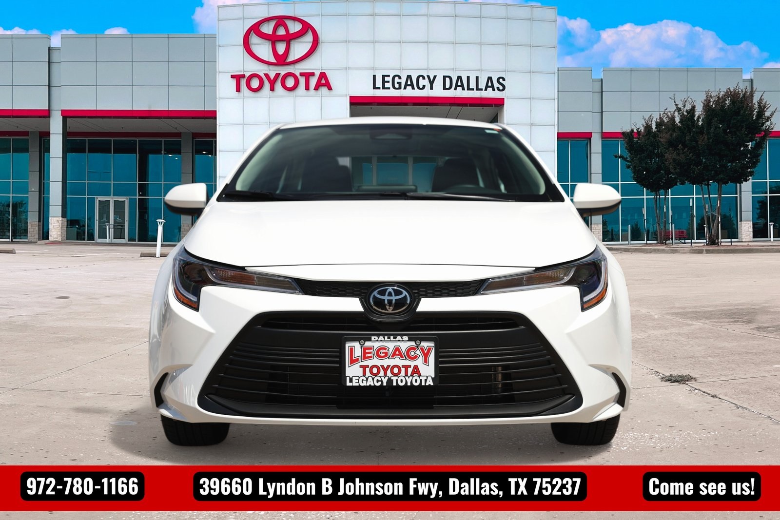 2024 Toyota Corolla LE photo 3