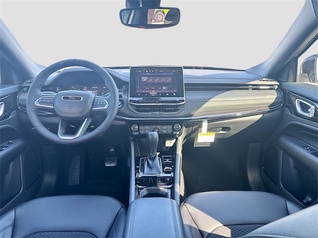 2025 Jeep Compass Latitude photo 18