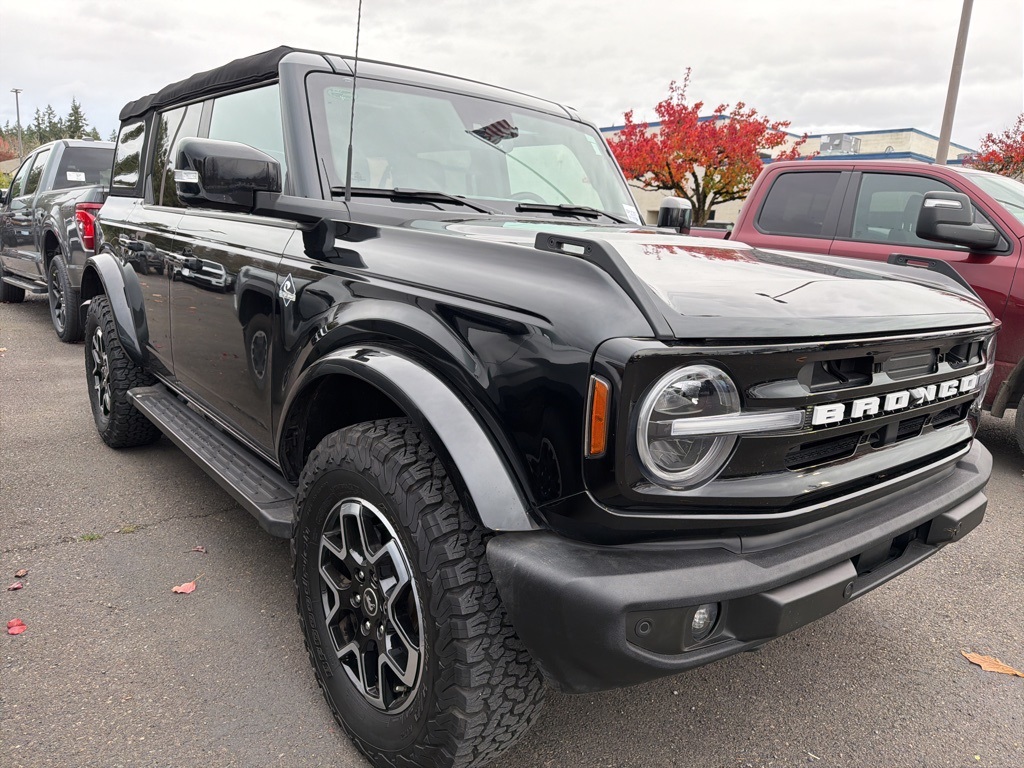 2023 Ford Bronco Outer Banks photo 3