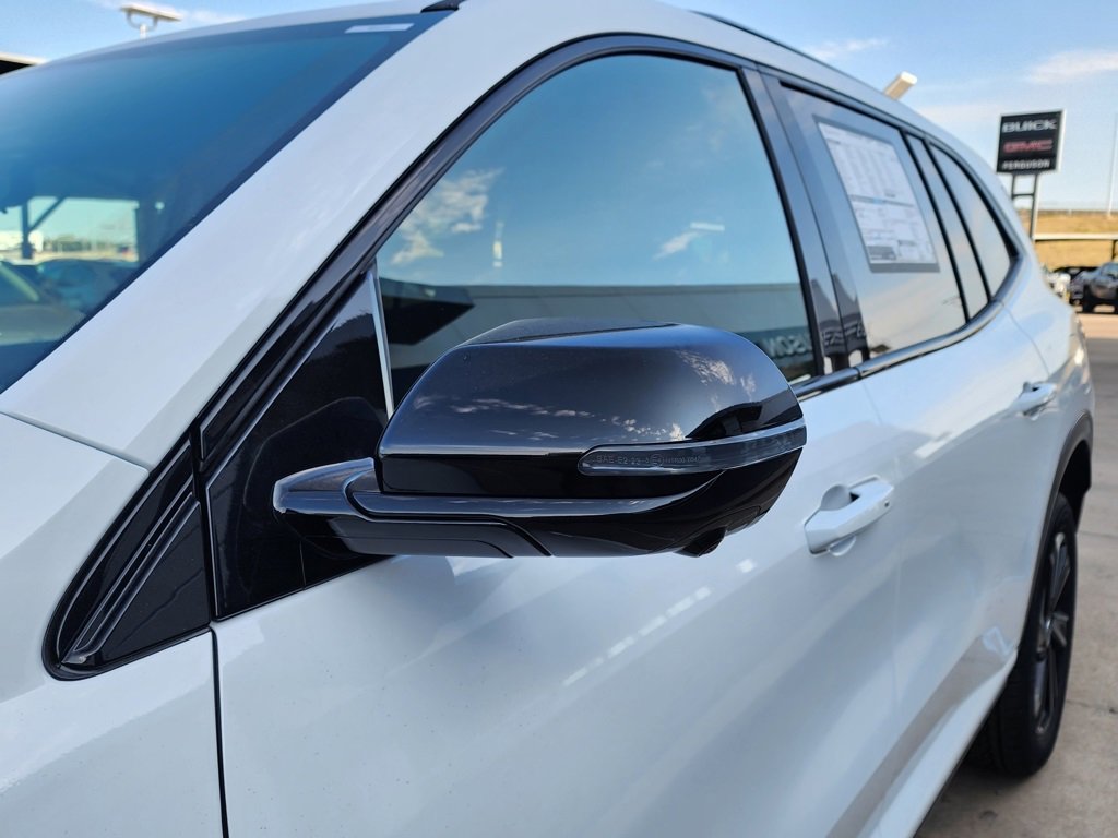 2026 Buick Enclave Sport Touring photo 10