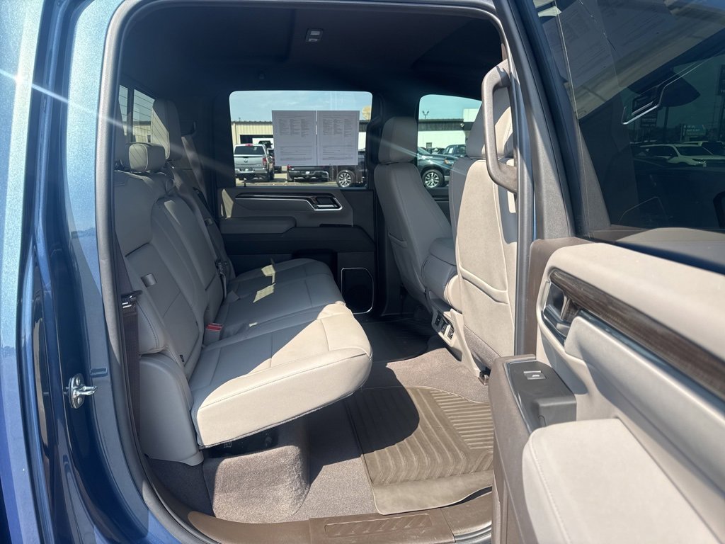 2025 Chevrolet Silverado 2500HD LT photo 11