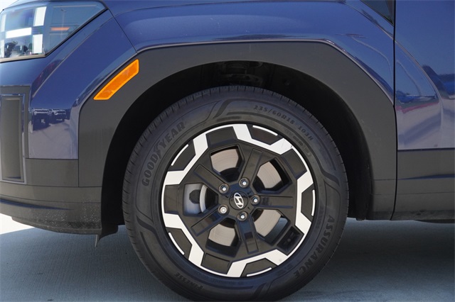 2025 Hyundai Santa Fe SEL photo 2