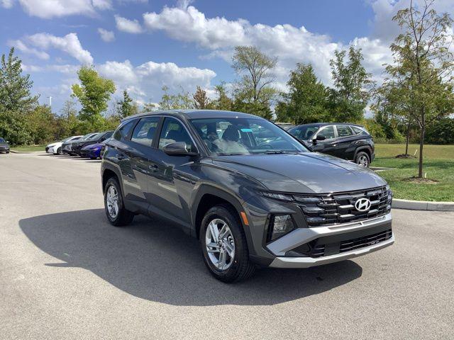 2026 Hyundai Tucson SE photo 3