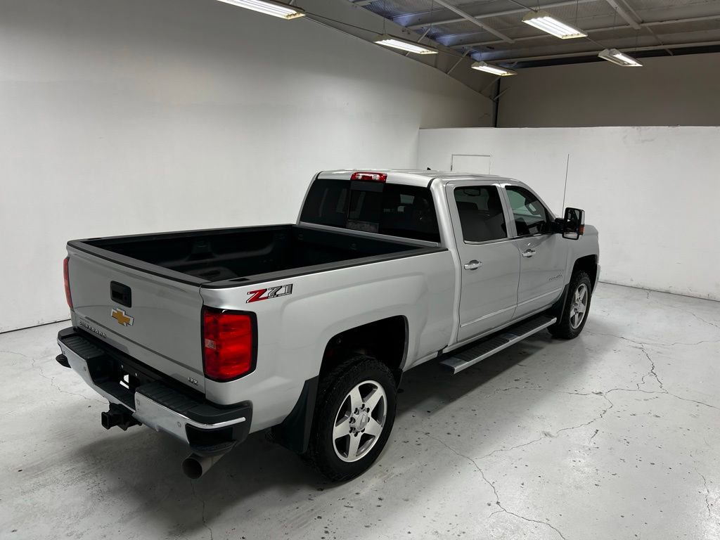 2018 Chevrolet Silverado 2500HD LTZ photo 2