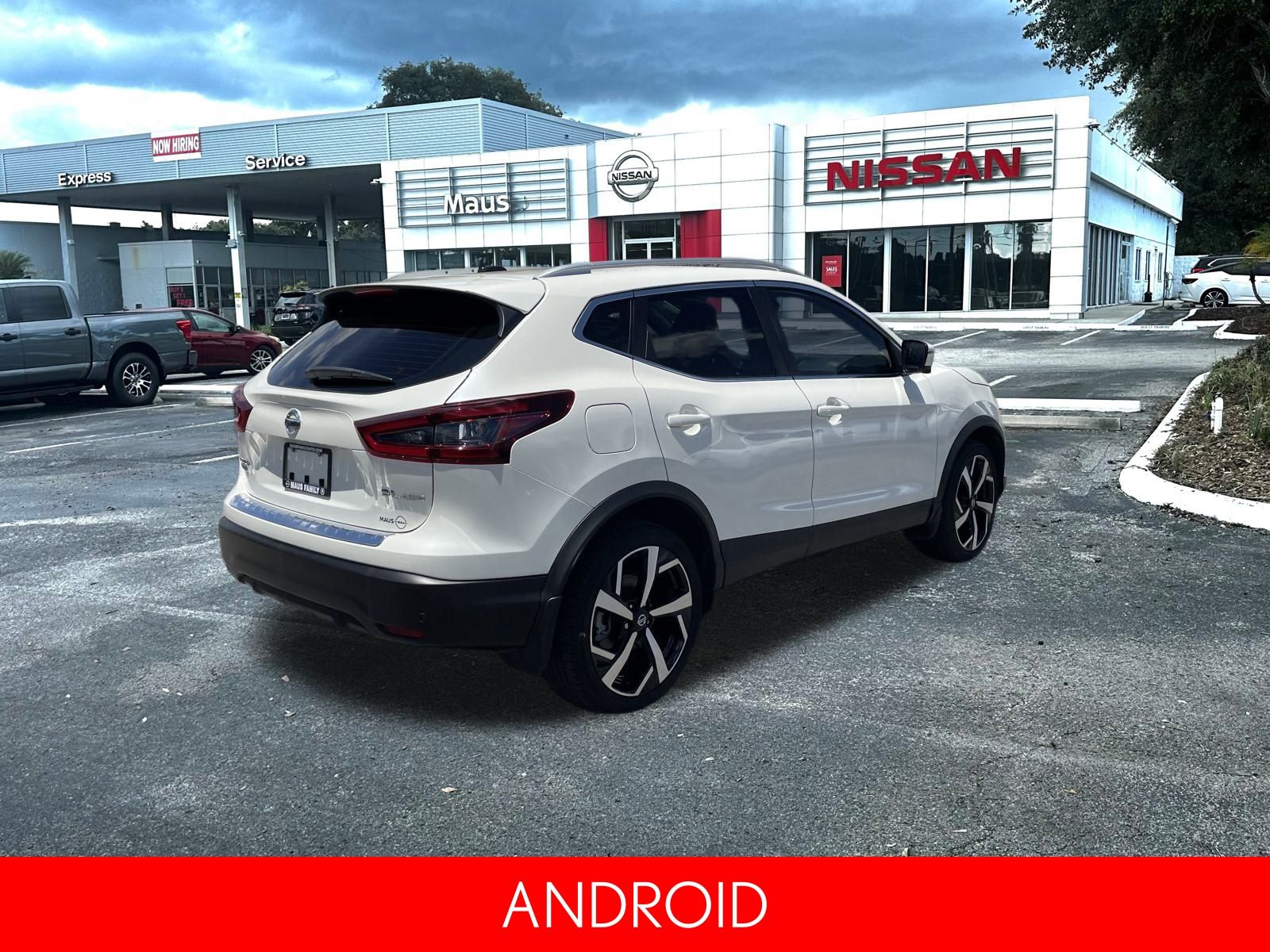 2022 Nissan Rogue Sport SL photo 3