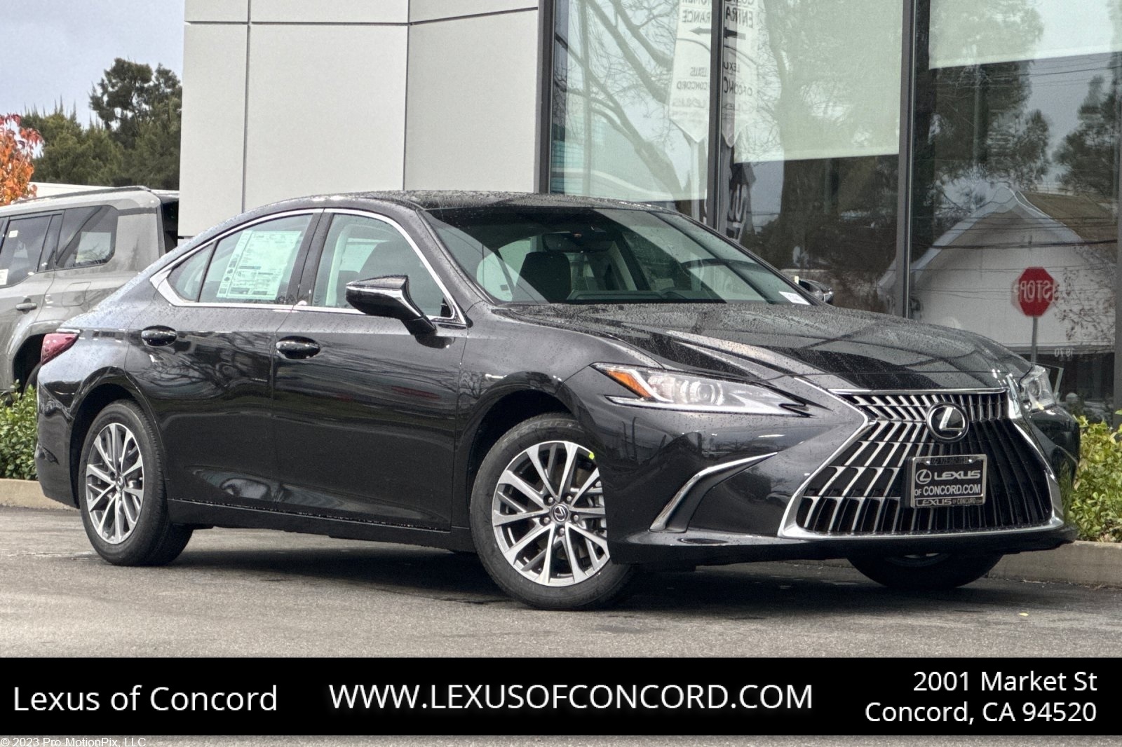 2025 Lexus ES 350's photo