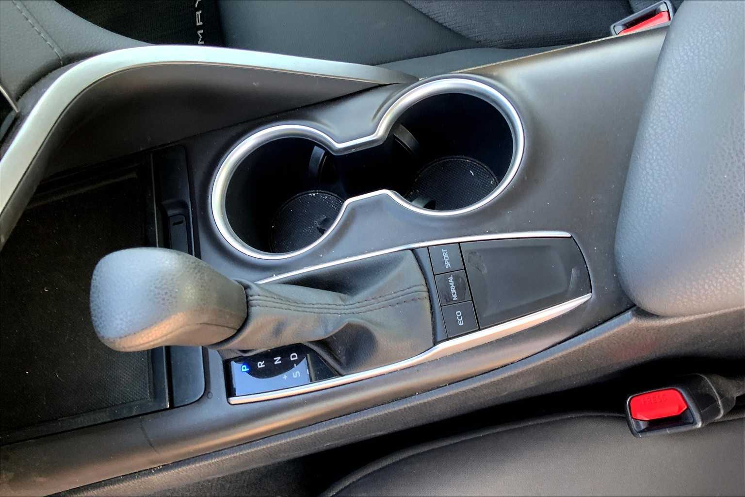 2024 Toyota Camry LE photo 13