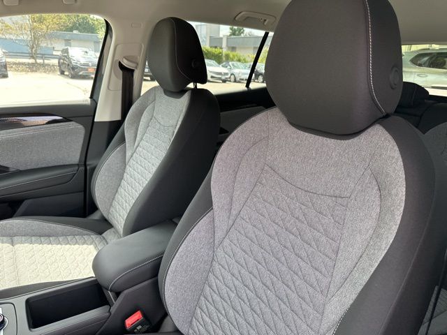 2025 Volkswagen Tiguan S photo 7
