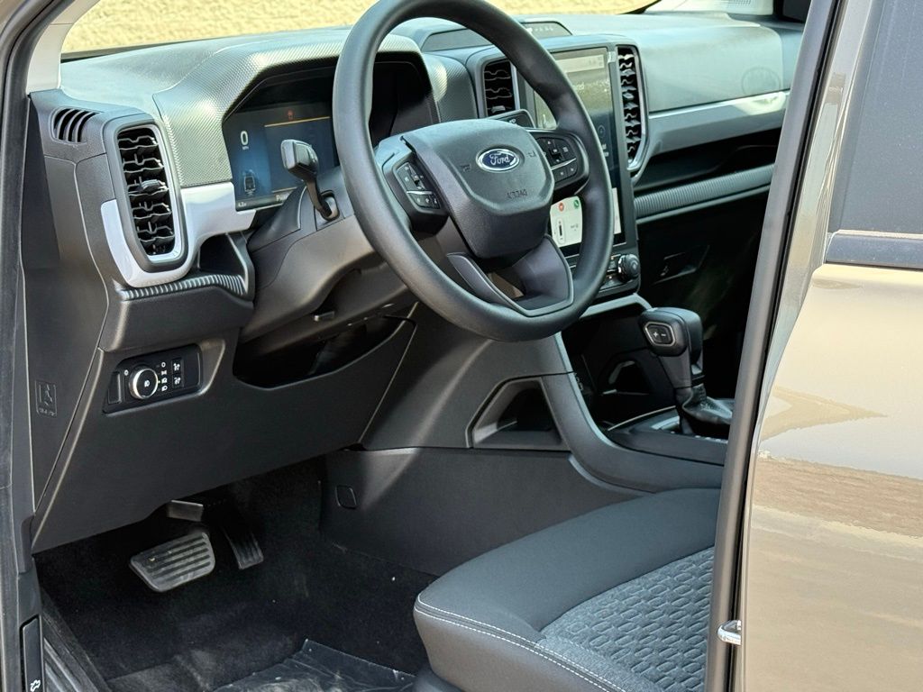 2025 Ford Ranger XL photo 7