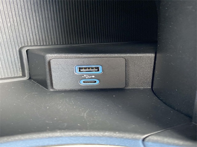 2024 Ford Edge SEL photo 29