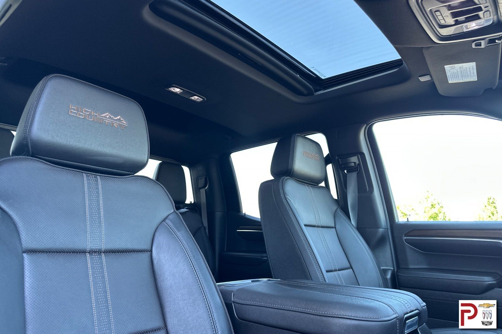 2024 Chevrolet Silverado 1500 High Country photo 18