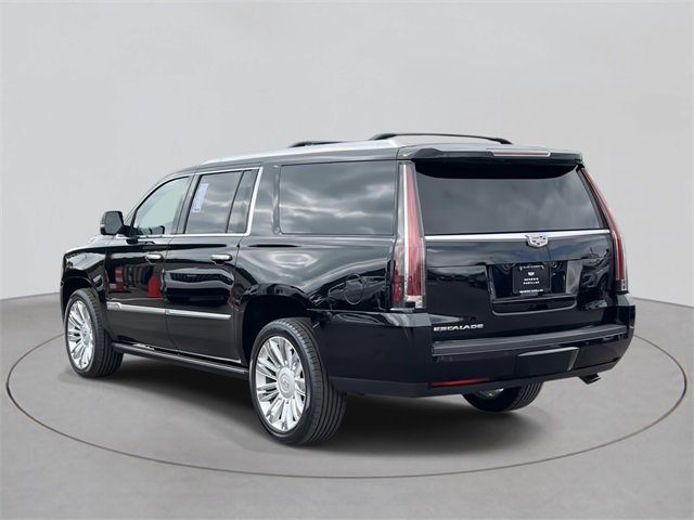2016 Cadillac Escalade ESV Platinum photo 4