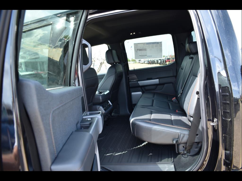 2025 Ford F-150 Lariat photo 14