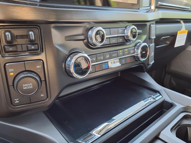 2026 Ford F-350 Lariat photo 17