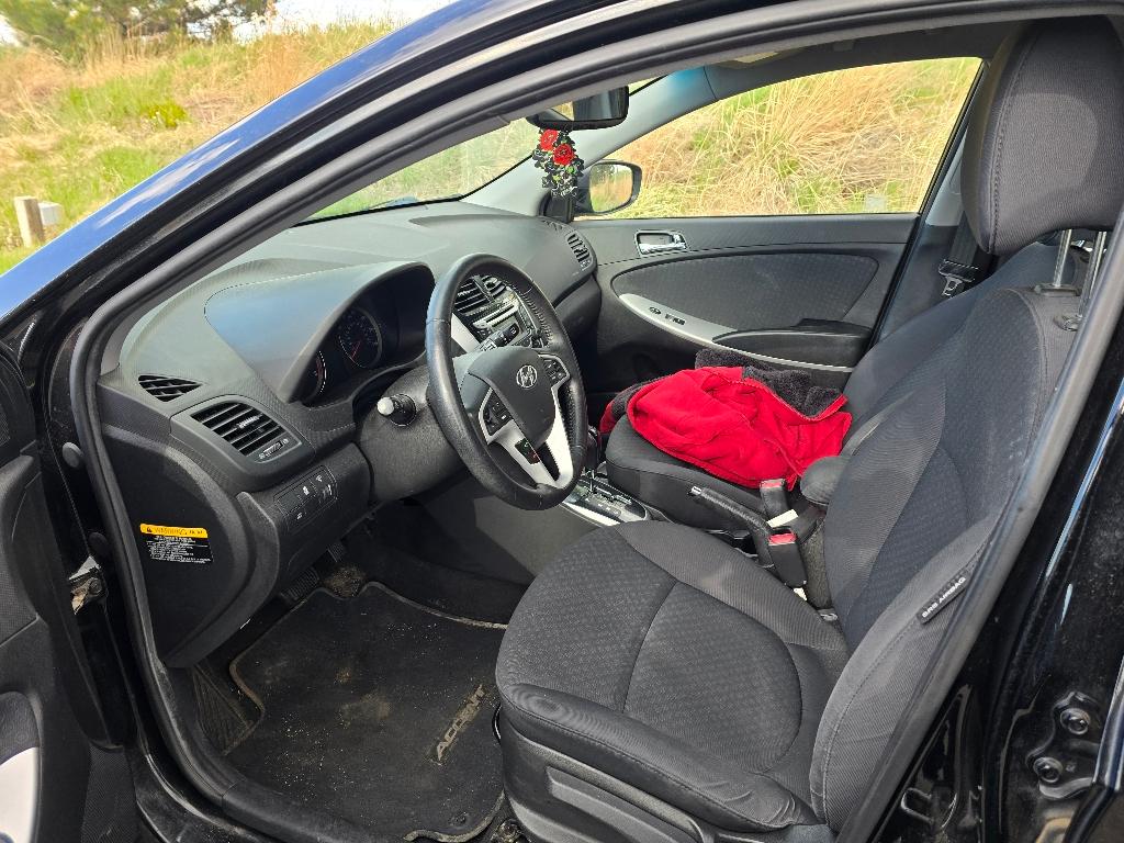 2013 Hyundai Accent GLS SE photo 7