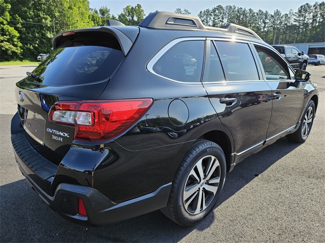 2019 Subaru Outback 3.6R Limited photo 3