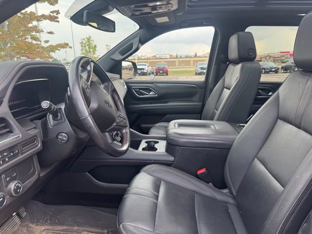 2022 Chevrolet Suburban RST photo 2