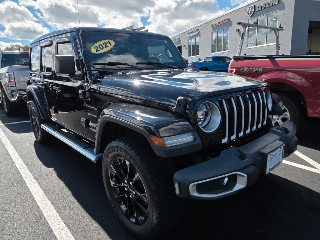 2021 Jeep Wrangler Unlimited Sahara photo 3