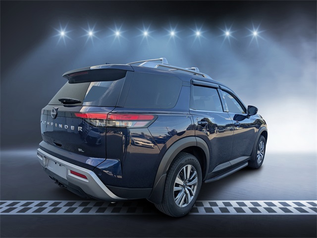 2022 Nissan Pathfinder SL photo 3