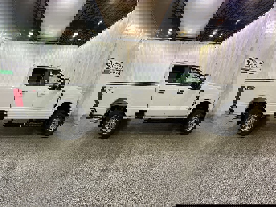 2026 Ford F-350 XL photo 4