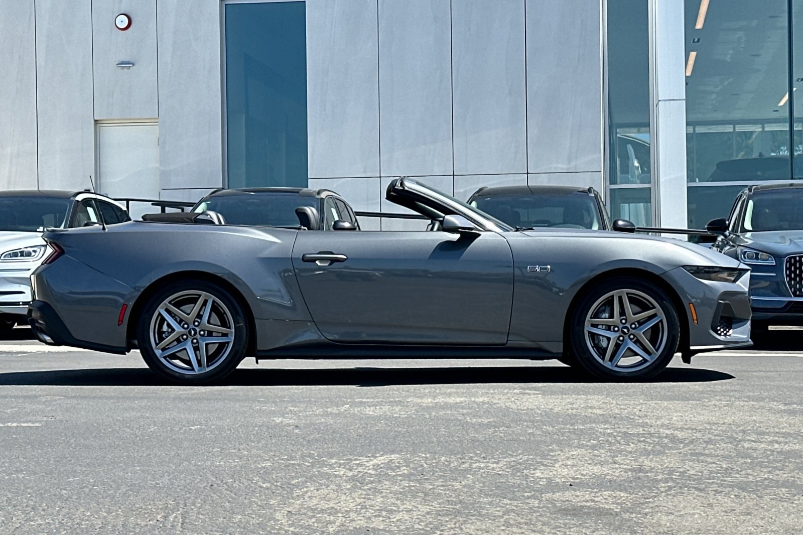 2025 Ford Mustang GT Premium Convertible photo 2
