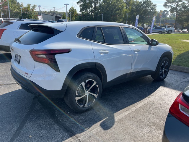 2024 Chevrolet Trax photo 3
