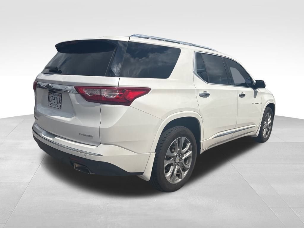 2020 Chevrolet Traverse Premier photo 2