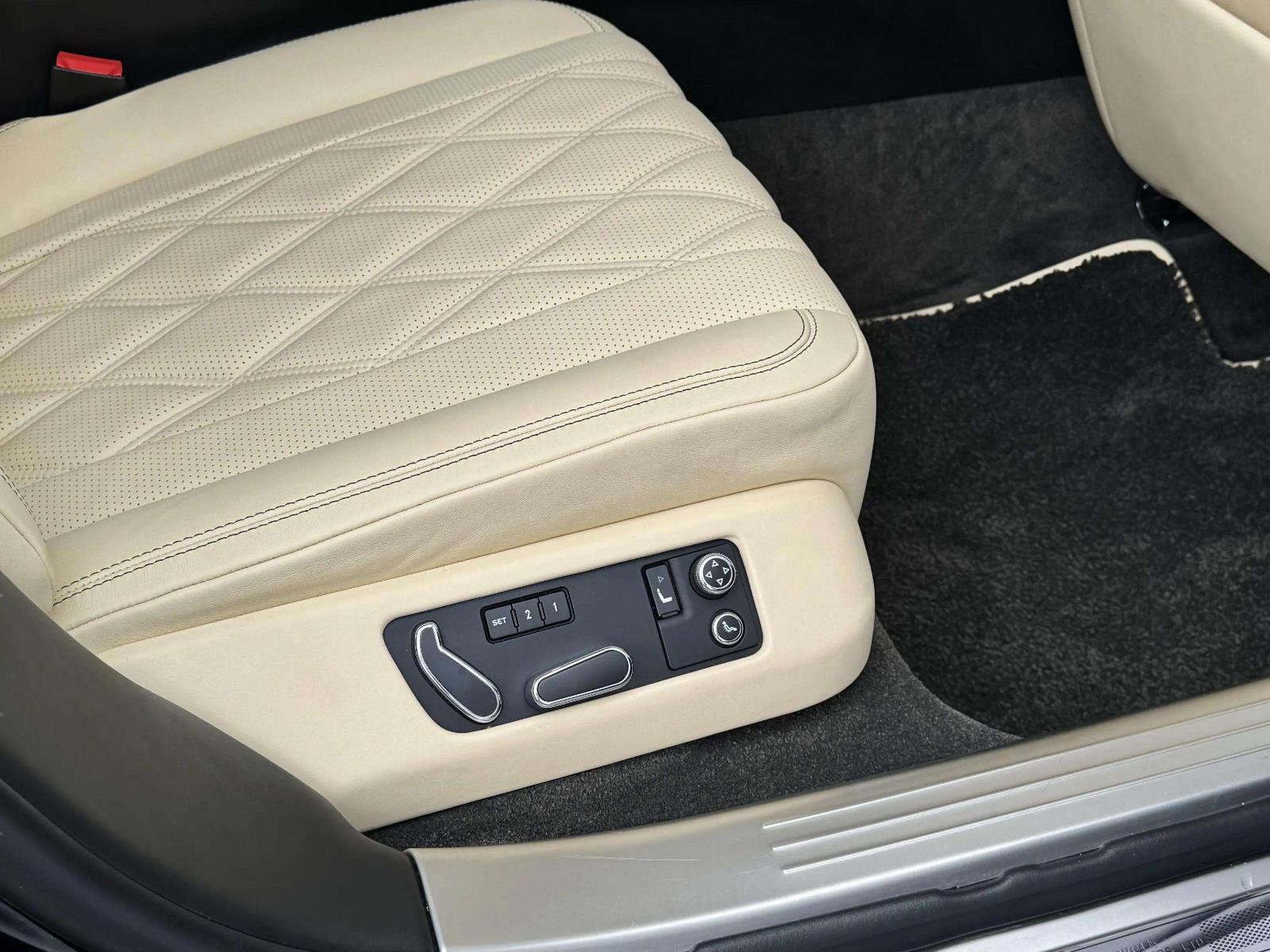2014 Bentley Flying Spur Base photo 31