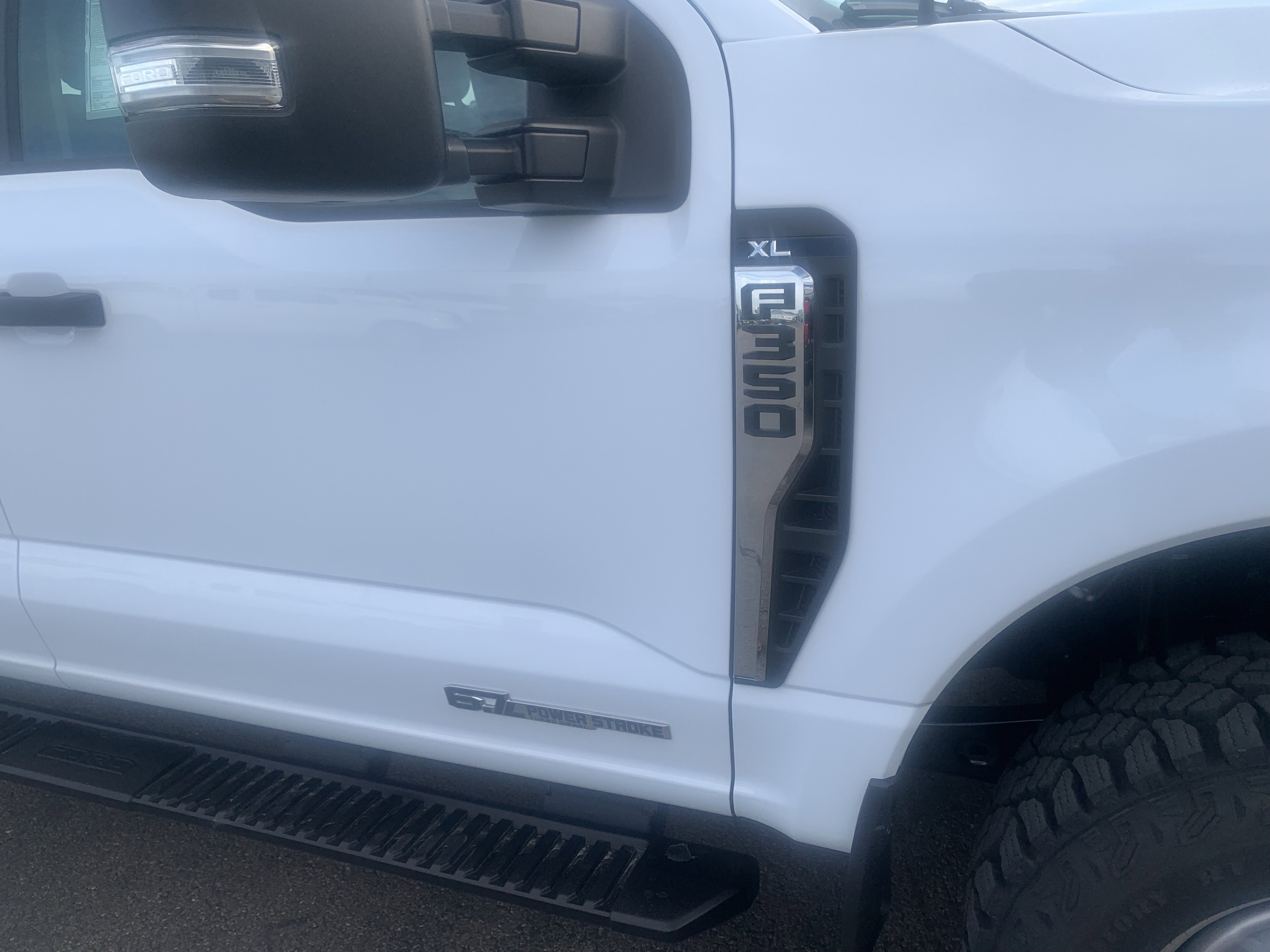 2026 Ford F-350 photo 2