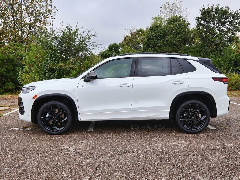 2025 Volkswagen Tiguan SE R-Line Black photo 2