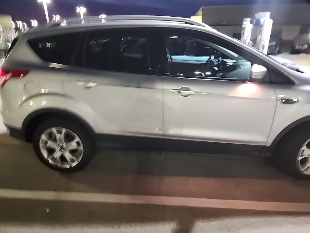 2014 Ford Escape Titanium photo 2