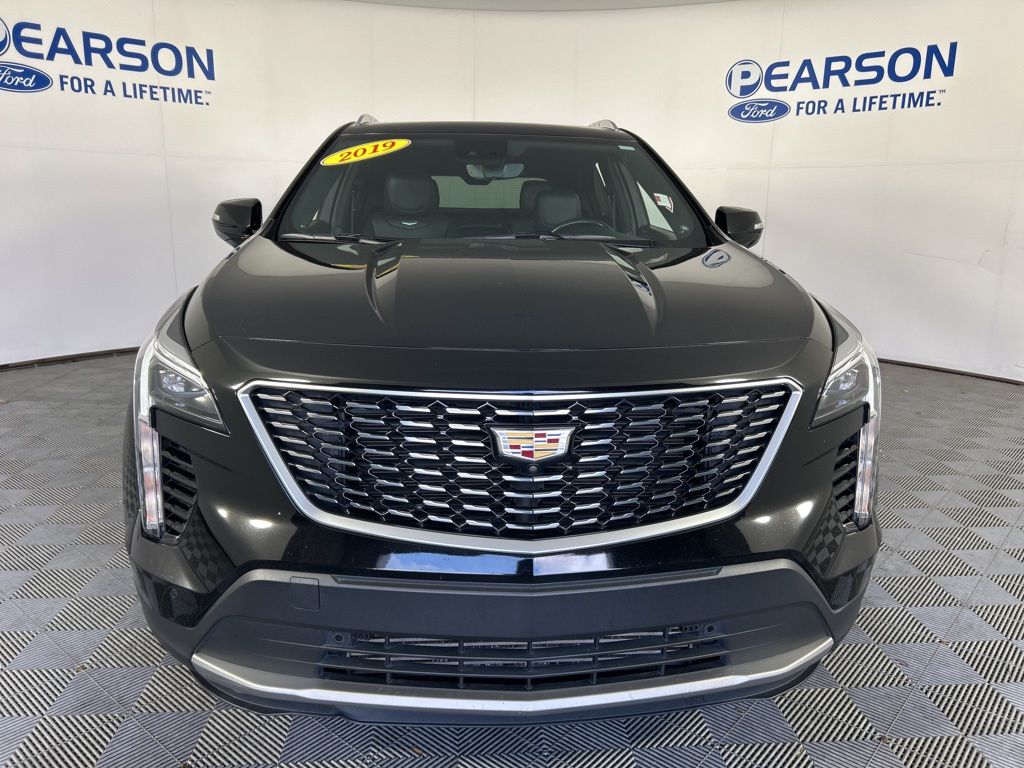 Used 2019 Cadillac XT4 Premium Luxury with VIN 1GYFZDR42KF102021 for sale in Zionsville, IN