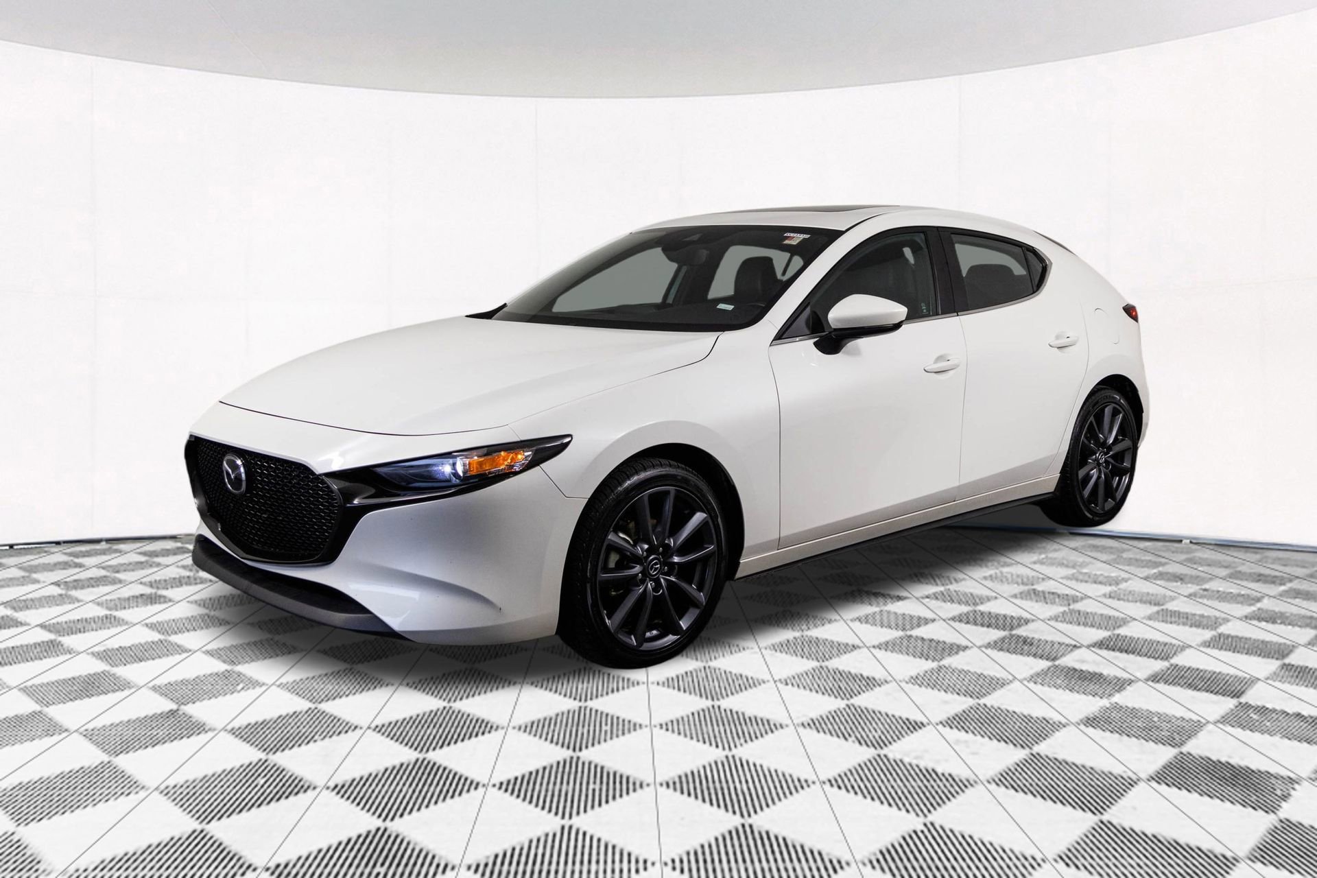 2023 Mazda Mazda3 Hatchback 2.5 s Preferred photo 2