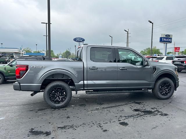 2025 Ford F-150 XLT photo 9