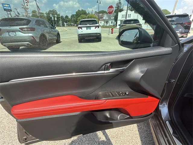2024 Toyota Camry Hybrid XSE photo 13
