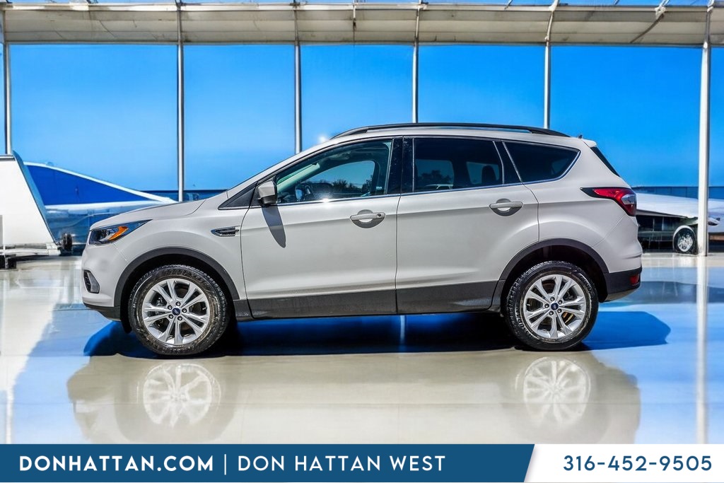 Used 2017 Ford Escape SE with VIN 1FMCU0GD9HUE72112 for sale in Augusta, KS