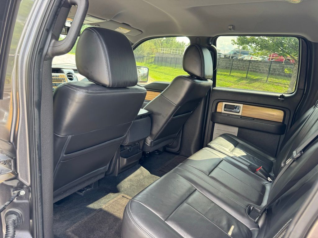 2011 Ford F-150 Lariat photo 22