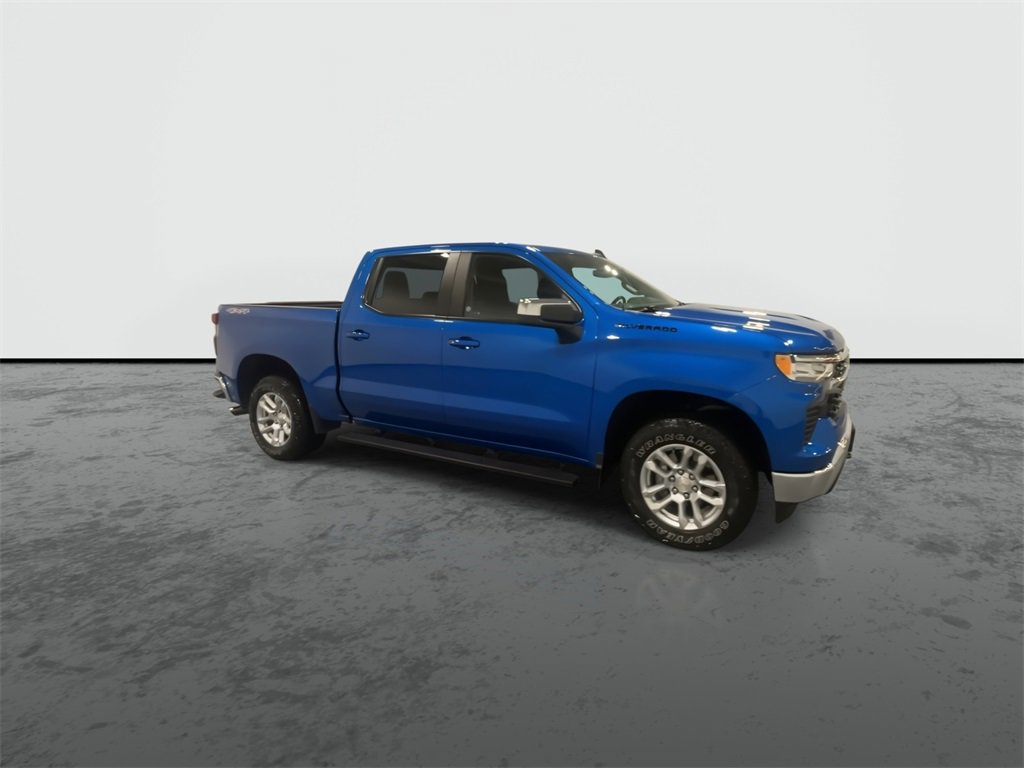 2022 Chevrolet Silverado 1500 LT photo 2