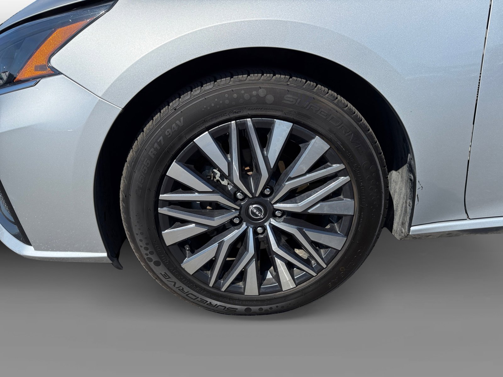 2023 Nissan Altima 2.5 SV photo 9