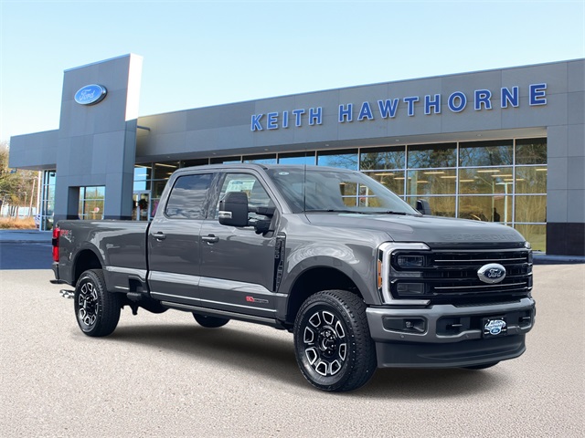 2026 Ford F-350 Super Duty Platinum's photo