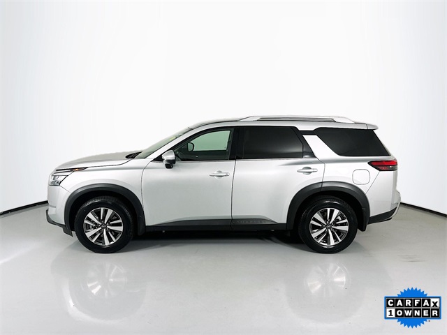 2024 Nissan Pathfinder SL photo 3