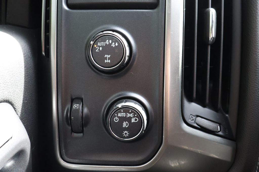 2018 Chevrolet Silverado 1500 LTZ photo 31