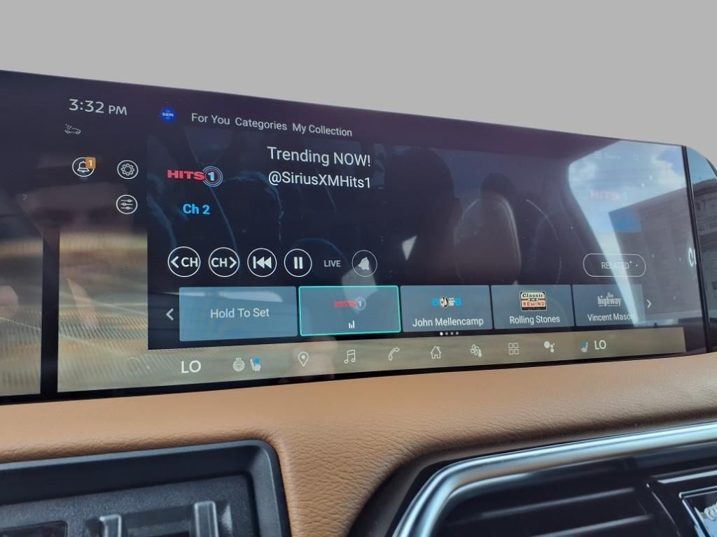 2025 Nissan Armada Platinum Reserve photo 4