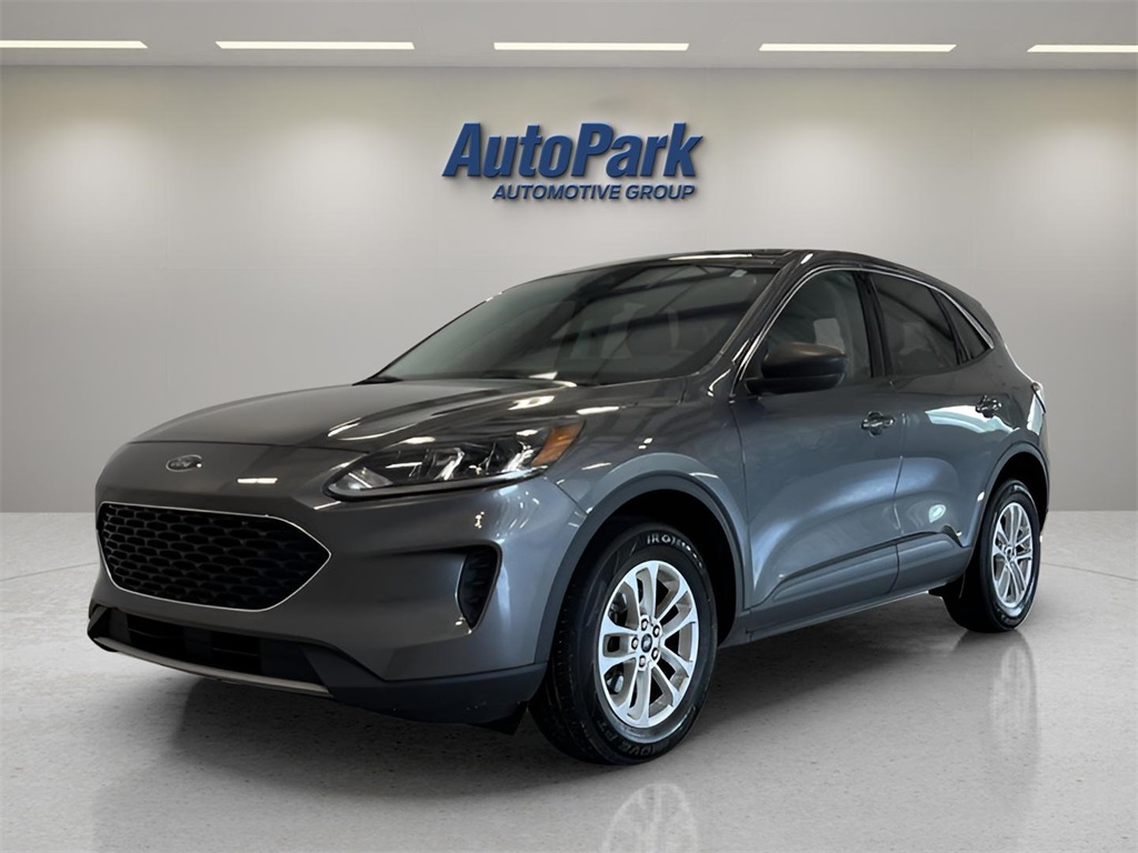 2022 Ford Escape SE photo 3