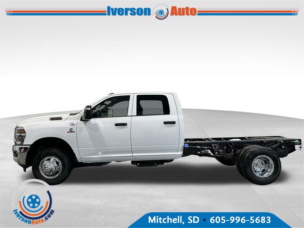 2026 Ram 3500 Tradesman photo 4