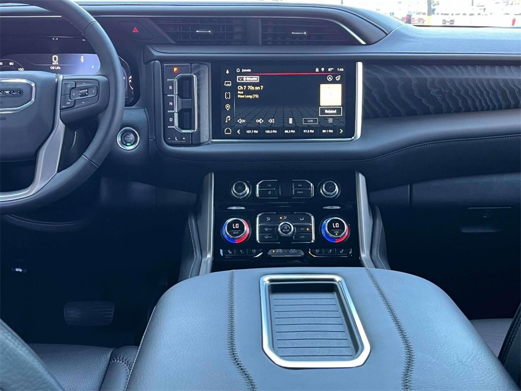 2023 Gmc Yukon XL Denali photo 13