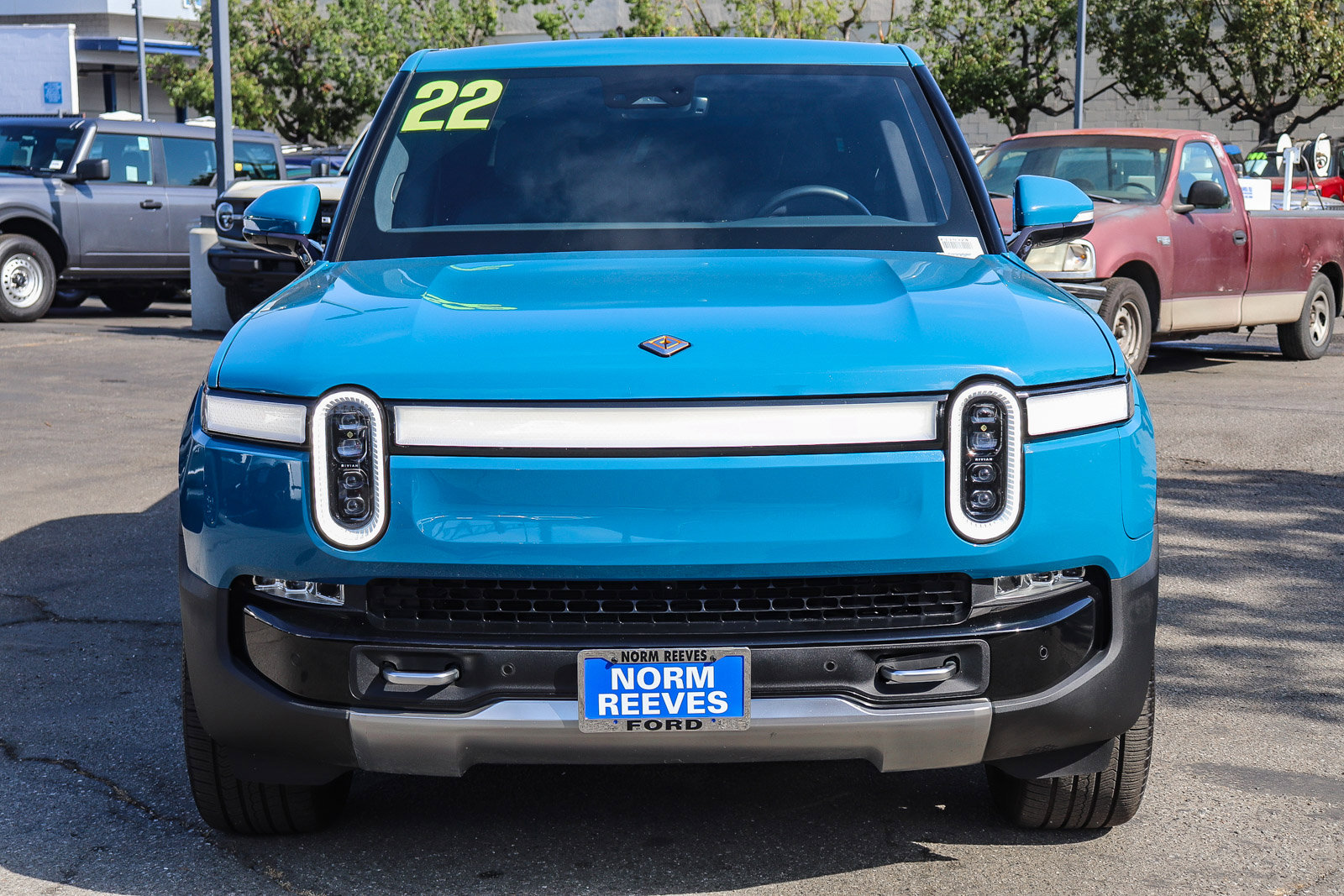 Used 2022 Rivian R1T Launch Edition with VIN 7FCTGAAL6NN001116 for sale in Cerritos, CA